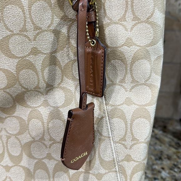 Coach Peyton Signature Tote - Picture 5 of 7